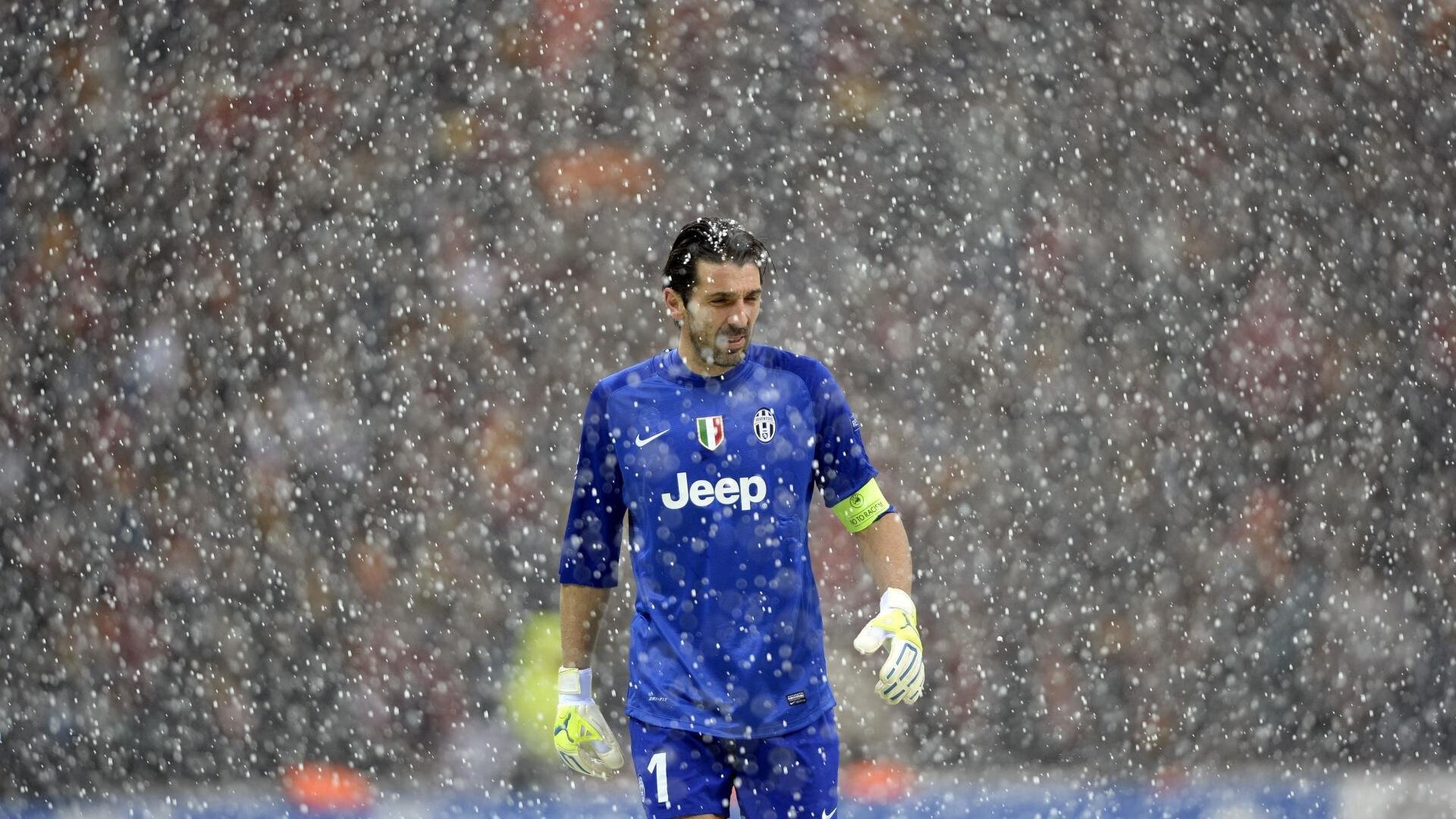 Kaiyun官方登录入口-皇马欧冠再战红军，豪华首发出炉，皇马将迎欧冠生死战